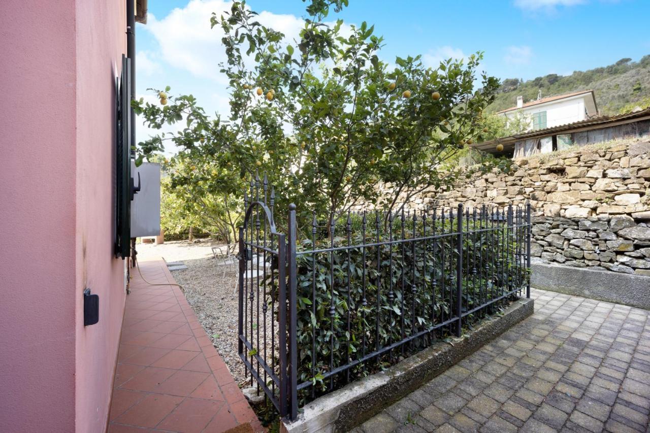 Maison Laura Diano Borello ภายนอก รูปภาพ